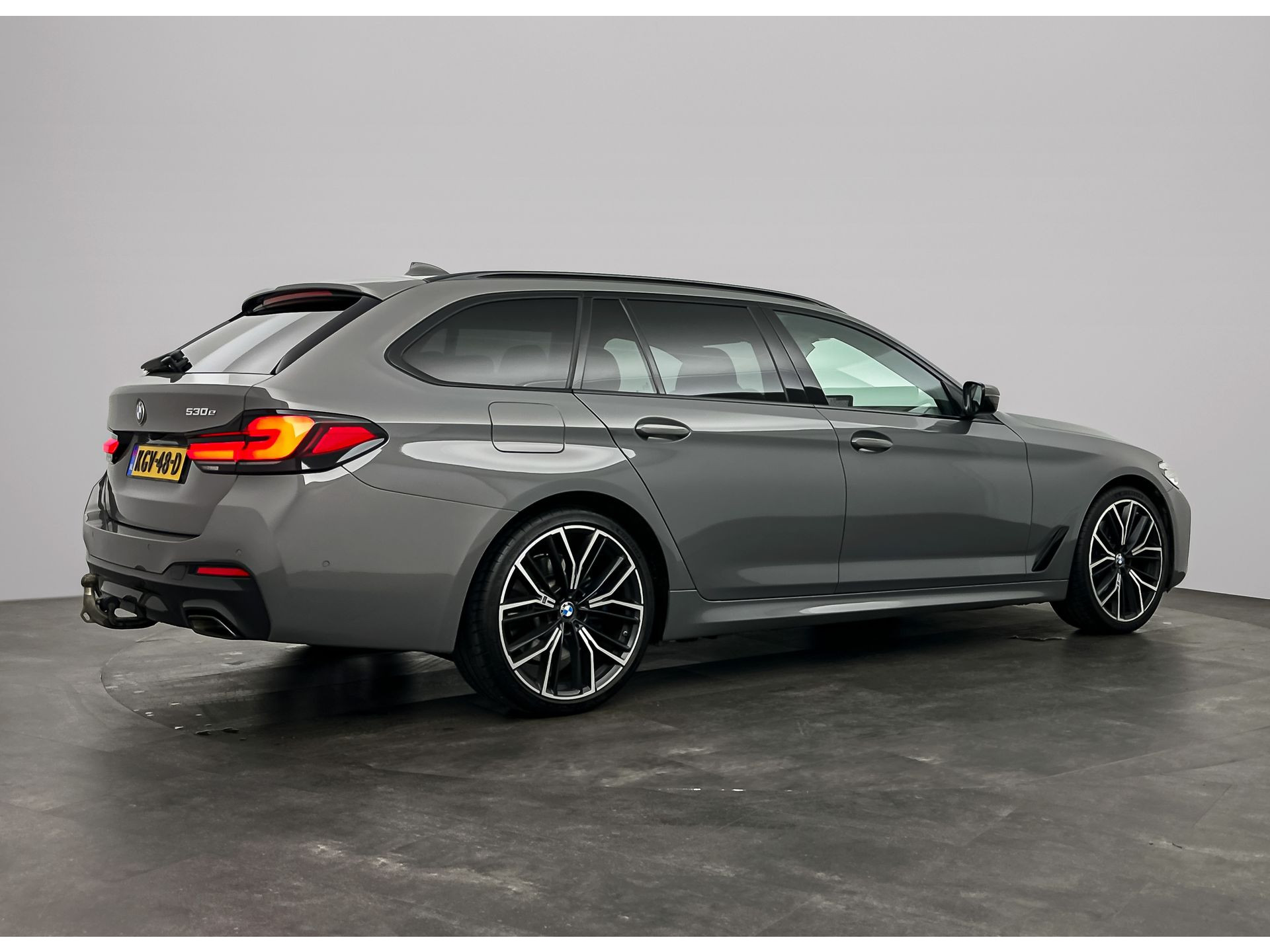 BMW 5 Serie Touring 530e High Executive M-Sport 55086496-1.jpg | Peeters car company