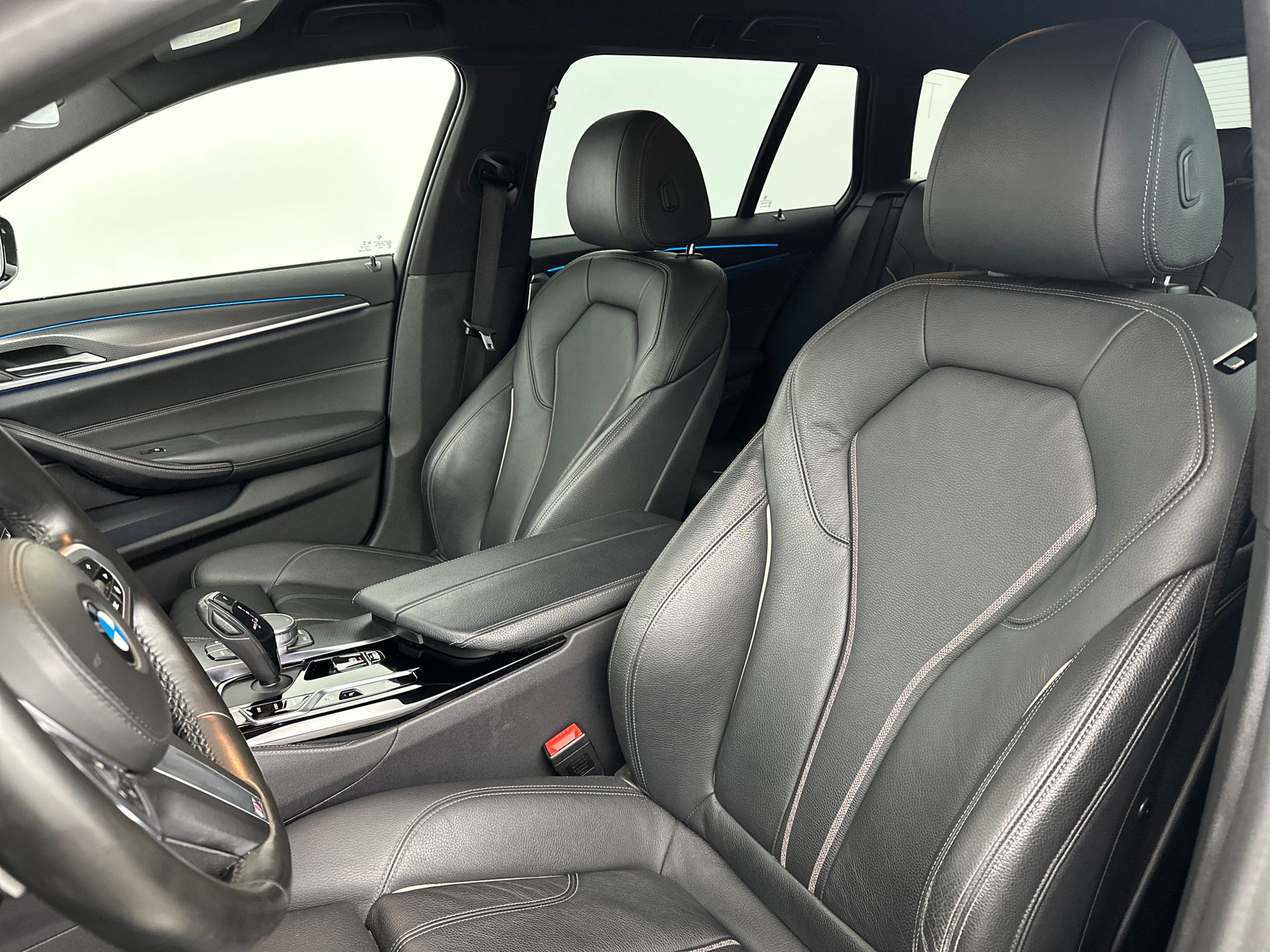 BMW 5 Serie Touring 530e High Executive M-Sport 55086496-2.jpg | Peeters car company